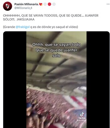 Burlas por cánticos de los