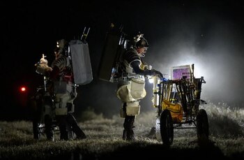 Ejercicios nocturnos de exploración geológica
