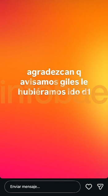 Captura de pantalla de un mensaje en redes sociales sobre un fondo degradado naranja y rojo. El texto blanco dice 'agradezcan q avisamos giles le hubiéramos ido dl'