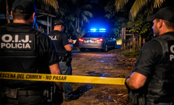 Agentes del OIJ recolectaron múltiples indicios balísticos calibre 5.56 durante la inspección de la escena. (Foto cortesía PZ Actual).