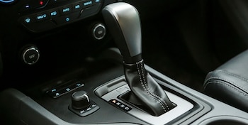 Las cajas automáticas son ahora de uso masivo debido al desarrollo de dos sistemas más económicos como las de convertidor de par y las CVT