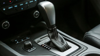 Cuáles son los errores más comunes al conducir un auto con caja de cambios automática