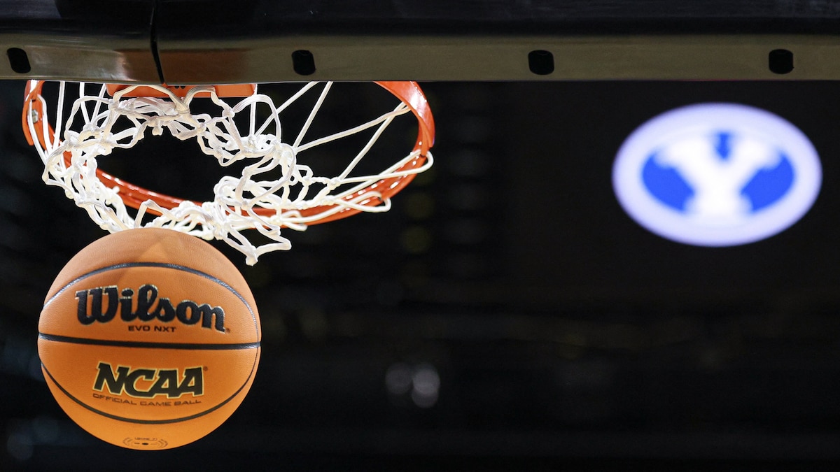 Imagen de la noticia: Condenaron a seis años de prisión al líder de una trama de sobornos y manipulación de partidos del básquet universitario de la NCAA