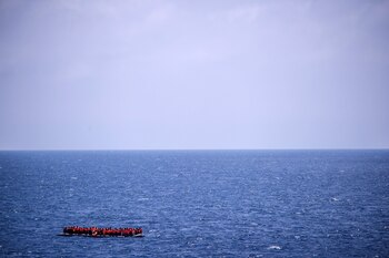 Una lancha rescatada en el