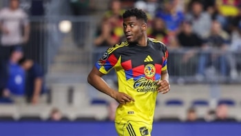 América pierde a Raúl Zúñiga antes de liguilla: ¿Qué lesión dejó fuera al delantero antes de jugar contra Pumas?
