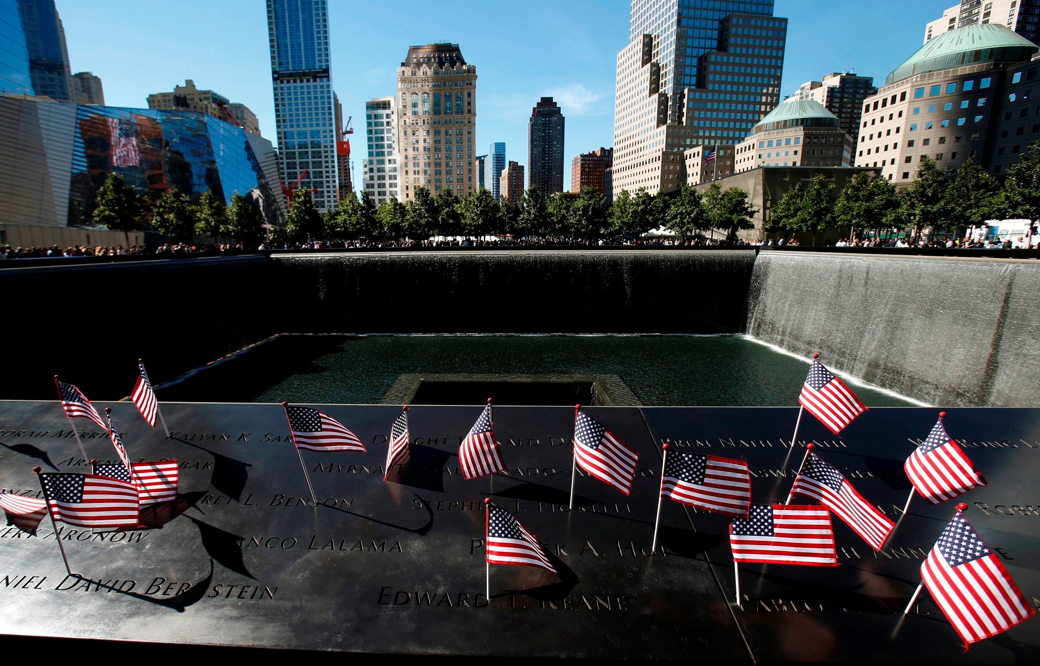 Vista del Monumento Nacional al 11-S en el World Trade Center en Nueva York (EE.UU.). Fotografía de archivo. EFE/Mike Segar/Pool