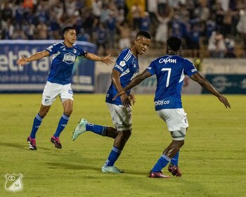 Oscar Cortés celebrando su gol