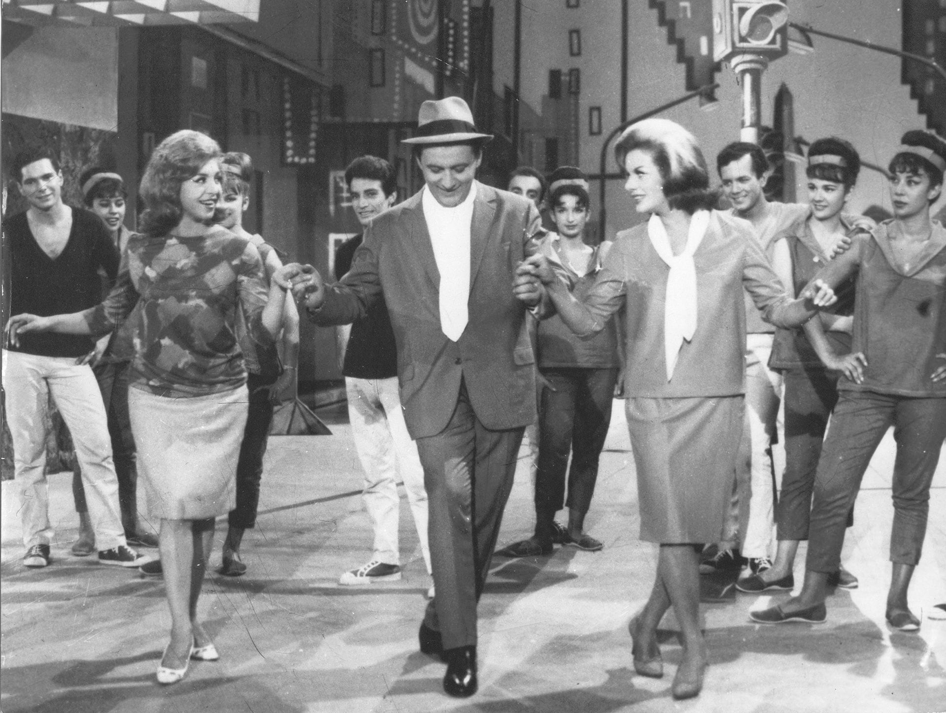 Julio Sosa junto a Violeta Rivas y Beba Bidart en Buenas noches, Buenos Aires