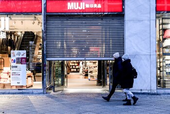 Por la velocidad de propagación