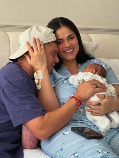 La Segura e Ignacio Baladán en sus primeros días como padres - crédito @la_segura/IG