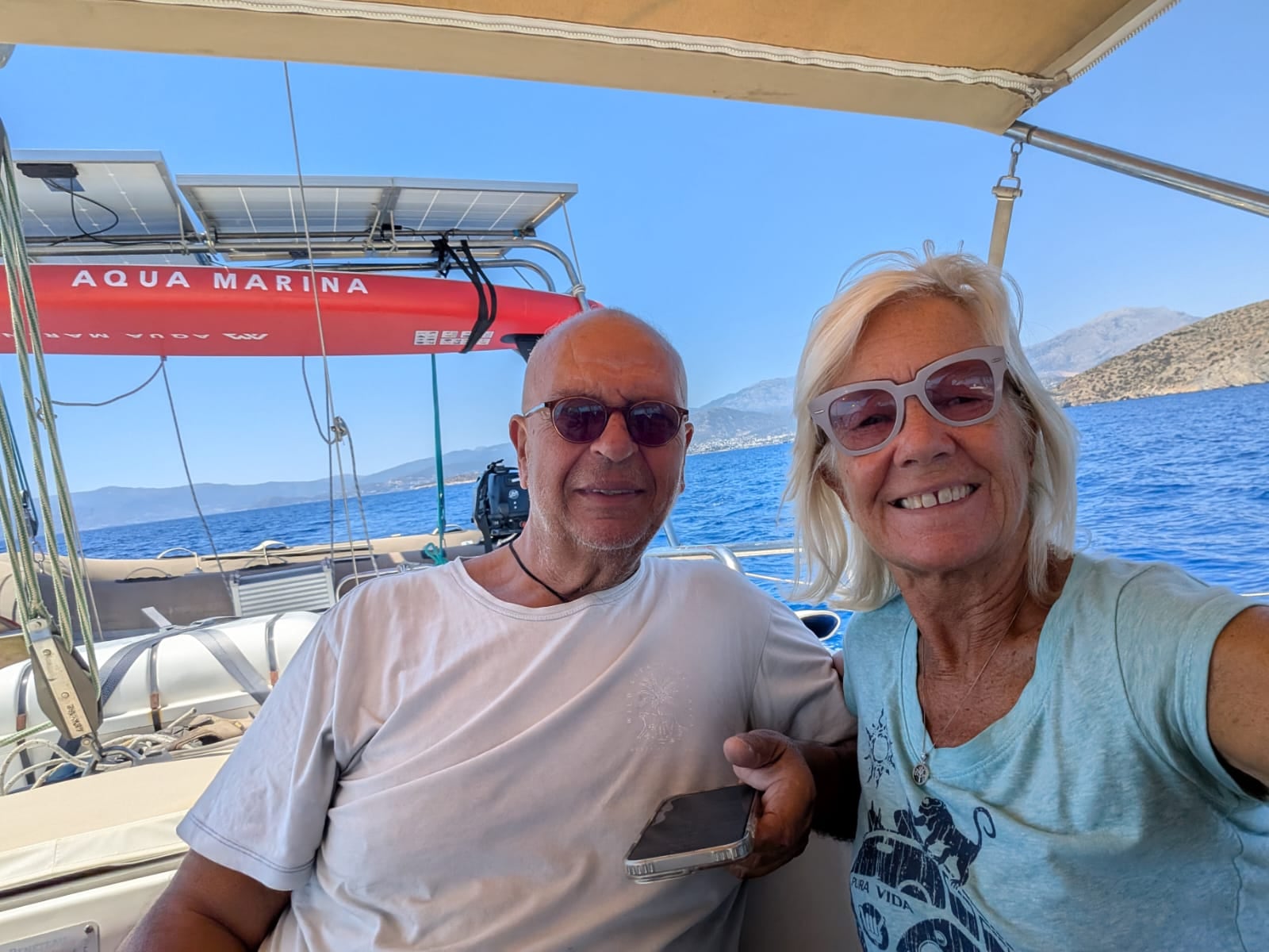 Monika Rohkohl y Eliseo Di Paolo viven gran parte del año en el velero Allegrezza tras dejar su empresa de catering, el restaurante y la casa familiar