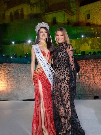 Karla Bacigalupo junto a Jessica