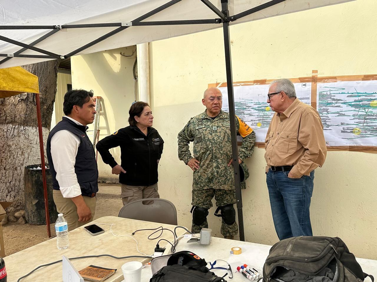 El gobernador compartió en sus redes imágenes sobre las autoridades ene la zona. Crédito: @rochamoya_