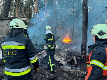Los servicios de emergencias ucranianos