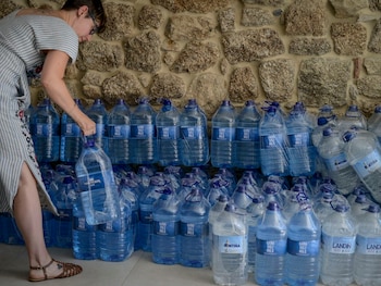 El agua embotellada supone un