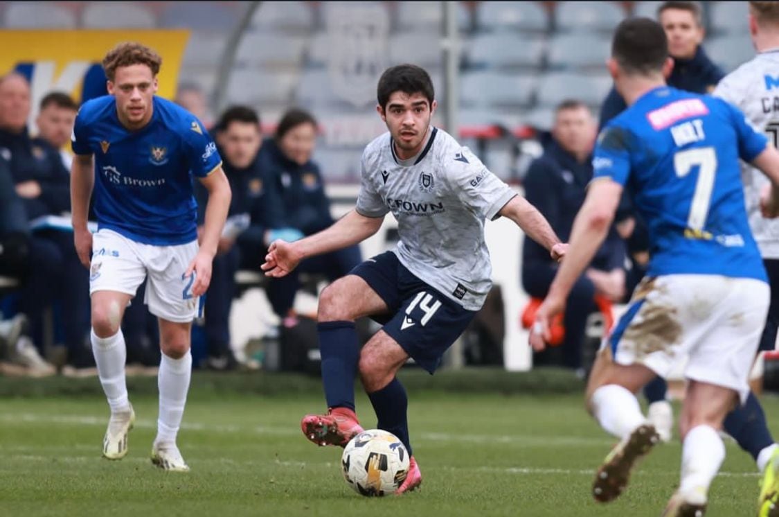El joven mediocampista llega procedente de Monterrey, buscando aportar dinamismo al conjunto auriazul. (Instagram/ @cesargarzaaa)
