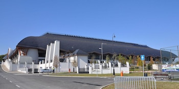 La capacidad de 3.800 espectadores del Pancho Arena supera ampliamente la población de Felcsút (Wikimedia Commons)