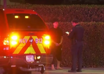 El otro conductor involucrado fue esposado en la escena y trasladado a la sede policial tras ser sometido a pruebas de sobriedad (Cortesía: 411.ostv).