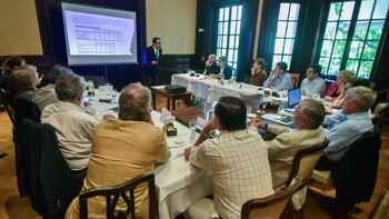 Zalles en su exposición en