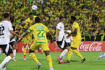 El cuadro Leopardo dirigido por Leonel Álvarez, desea continuar en la Copa Libertadores, pero deberá esperar resultados en el partido entre Racing Club y Fortaleza - crédito Jaime Moreno / Colprensa