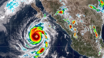 Huracán Rachel podria generar olas potencialmente peligrosas en México, advierte EEUU a sus ciudadanos
