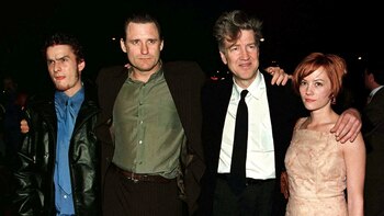 El director y el elenco