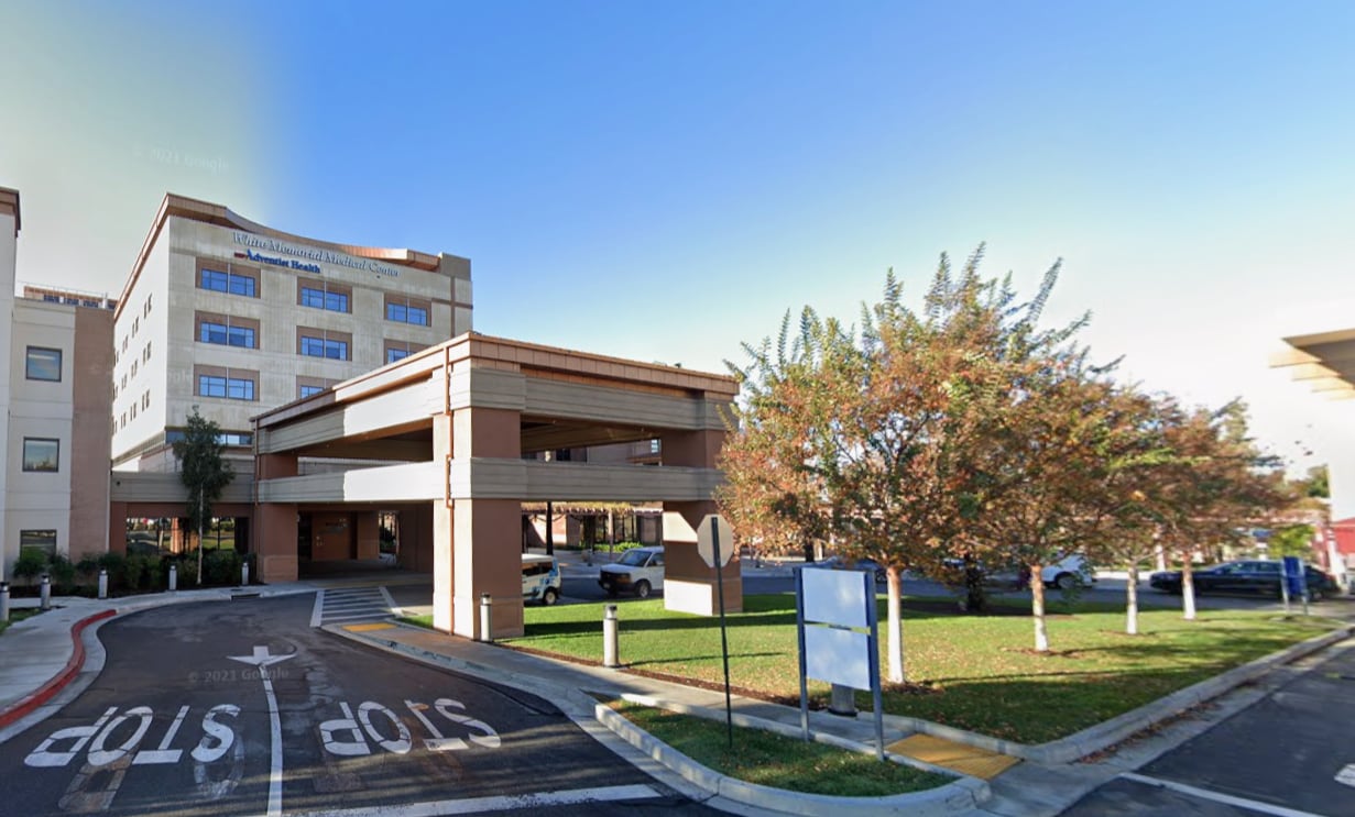 Este hospital de referencia fue parte de la red que debió responder al aumento de consultas por síntomas asociados al humo (Google Maps)