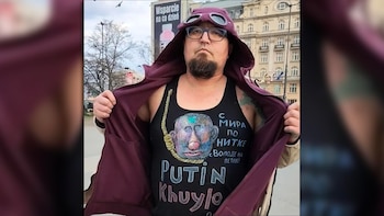 Asesinaron a un caricaturista ruso crítico de Putin en Polonia