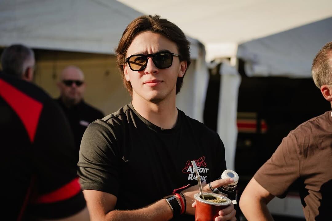 Alessandro ama el mate y convida en los circuitos (@alessandrodetullio)