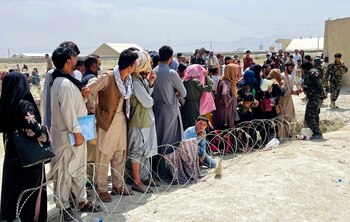 Fuerzas de seguridad intentan mantener