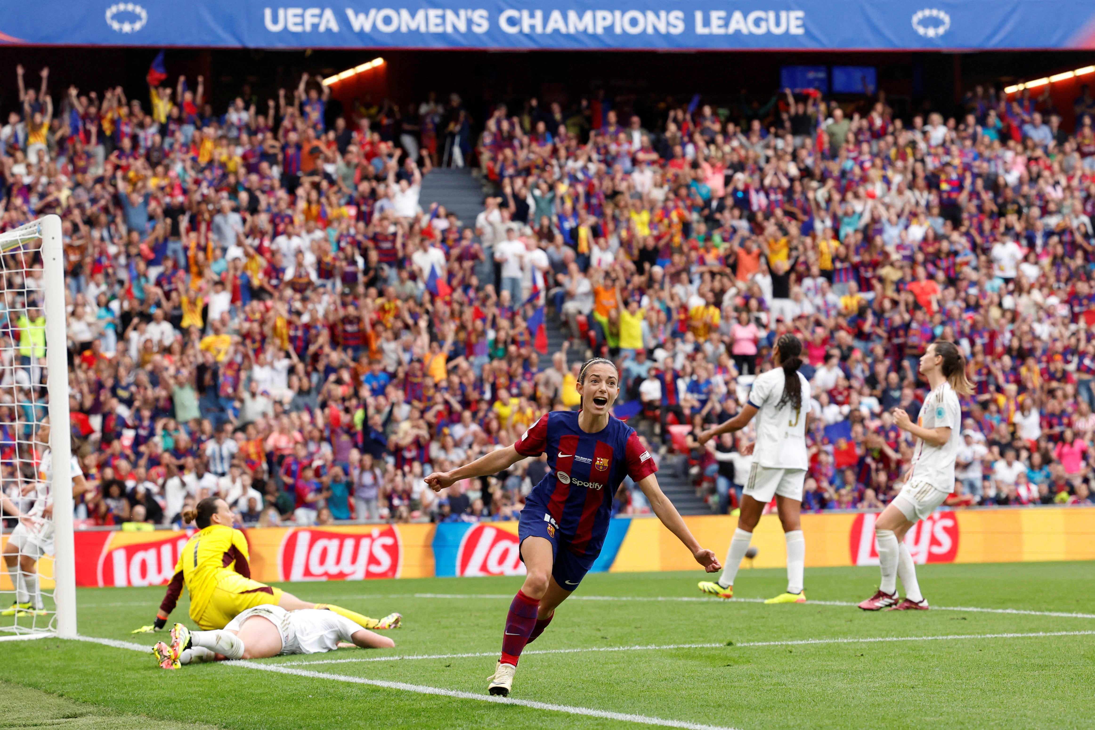 Ambos equipos se vieron las caras en la final de Bilbao 2024, donde el conjunto blaugrana se impuso al equipo francés con goles de Alexia Putellas y Aitana Bonmatí. (REUTERS/Albert Gea)