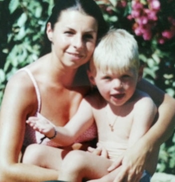 Kumpen junto a un pequeño