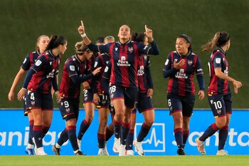 El Levante F durante su partido contra el Real Madrid F (EFE/ Fernando Alvarado)
