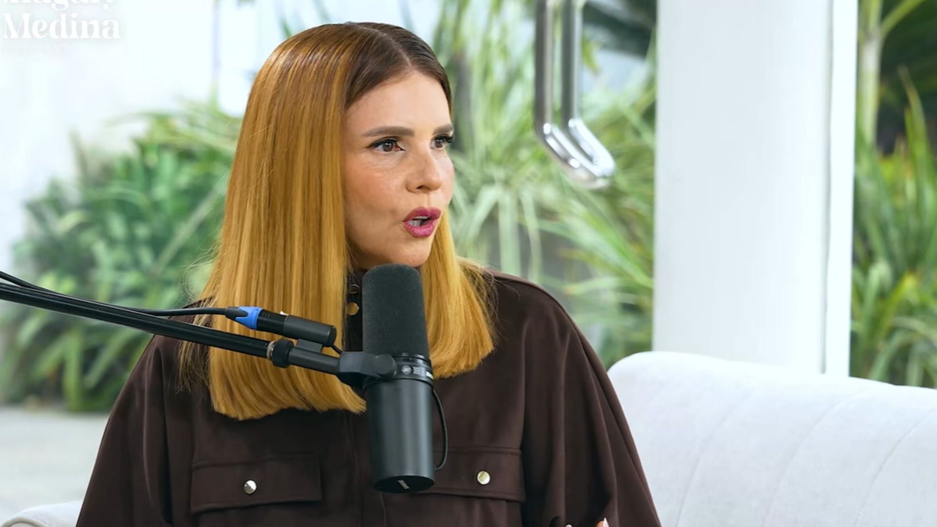 La conductora contó que tenía un compromiso y planes de matrimonio cuando su relación comenzó a enfriarse. Youtube: Magaly Medina: El podcast