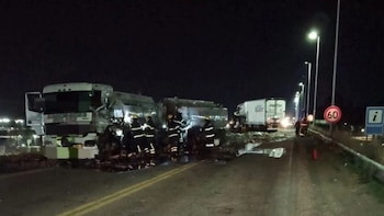 La Pampa: un muerto y dos heridos por un choque frontal de camiones