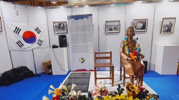 La estatua de las “mujeres