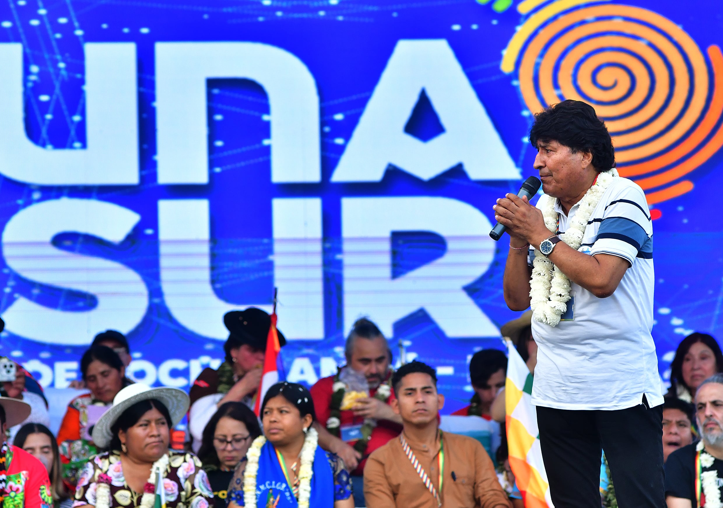Los seguidores de Evo Morales prevén llegar a la sede del Gobierno el 18 de mayo (EFE/Jorge Abrego)