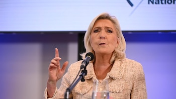 Le Pen dice no tener