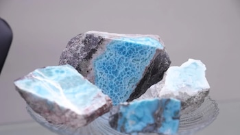 ¿Qué es el larimar, la piedra semipreciosa exclusiva de República Dominicana que cautiva al mundo?