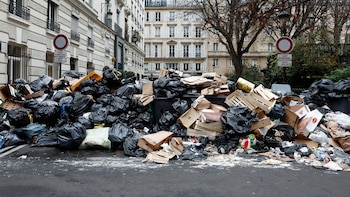 La basura tapa las calles