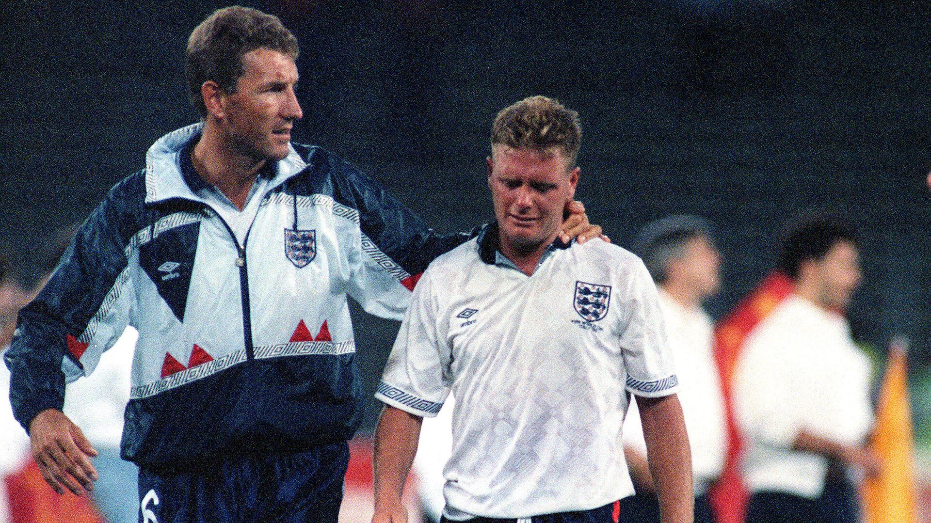 Gazza, después de quedar afuera del Mundial de 1990 con la selección de Inglaterra (AP Photo/Roberto Pfeil)
