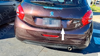Llevó el auto al service, se lo abollaron en el taller y se lo arreglaron a escondidas: la Justicia ordenó indemnizarlo