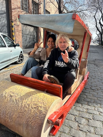 Macarena y Jorge probando el