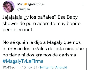 Usuarios critican a Magaly Medina por hacer enlaces abriendo regalos de Cassandra Sánchez de La Madrid. (Foto: Twitter)