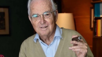 Hugo Salinas Price siguió con