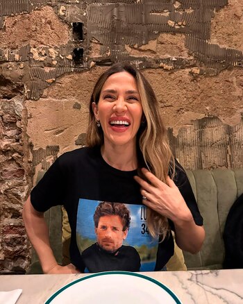 Jimena Barón y la remera
