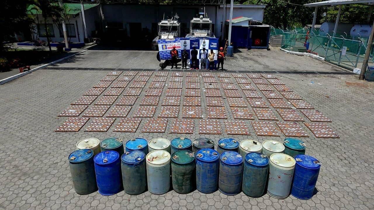 Armada Nacional incautó más de dos toneladas de cocaína en el Pacífico sur - crédito @PedroSanchezCol/X