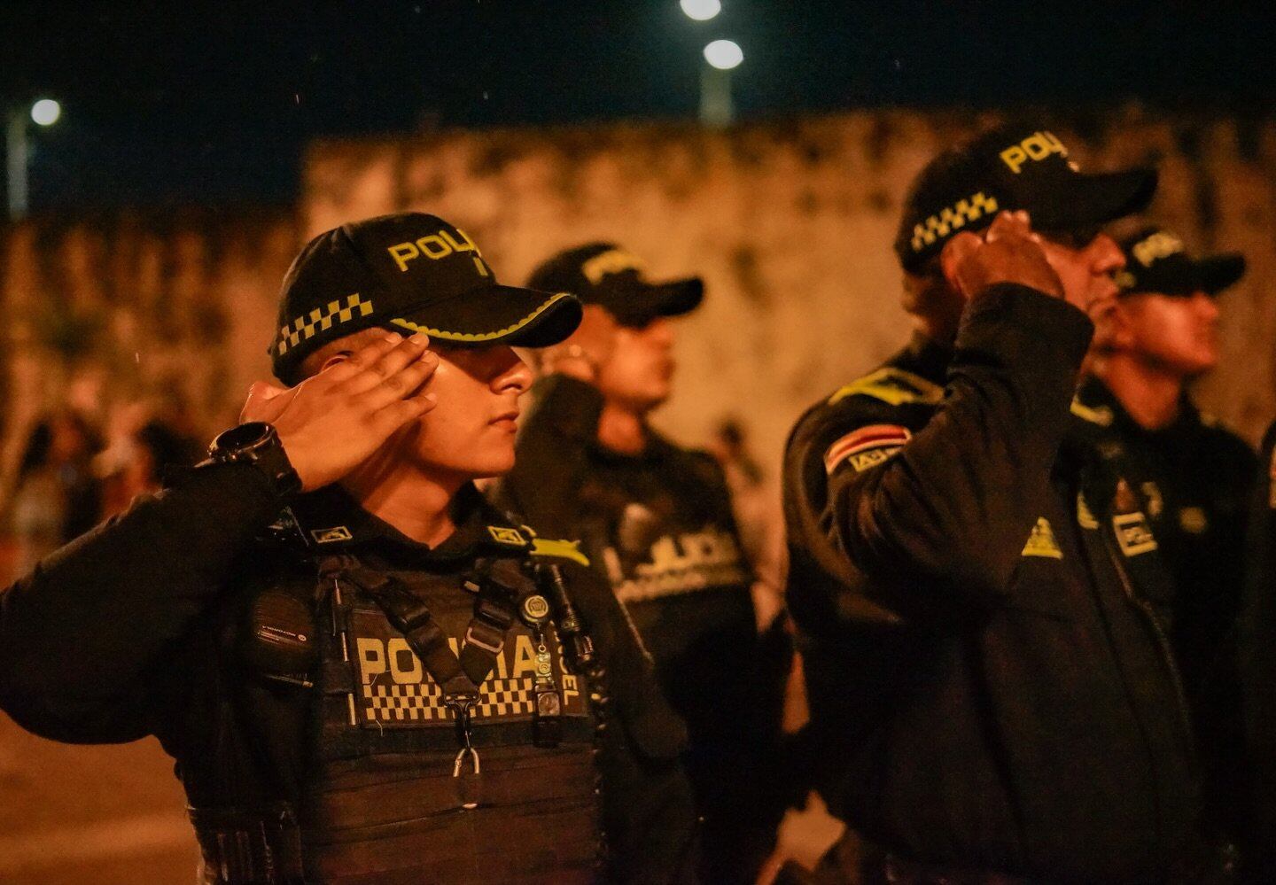 El operativo en el Centro Histórico contó con apoyo de Bomberos, Control Urbano, Espacio Público, EPA Cartagena, DADIS y Gestión del Riesgo - crédito Alcaldía de Cartagena