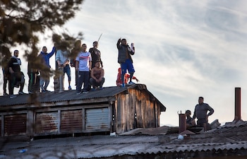 Los detenidos tomaron el techo