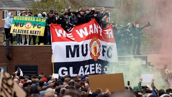 Violencia y suspensión en Manchester